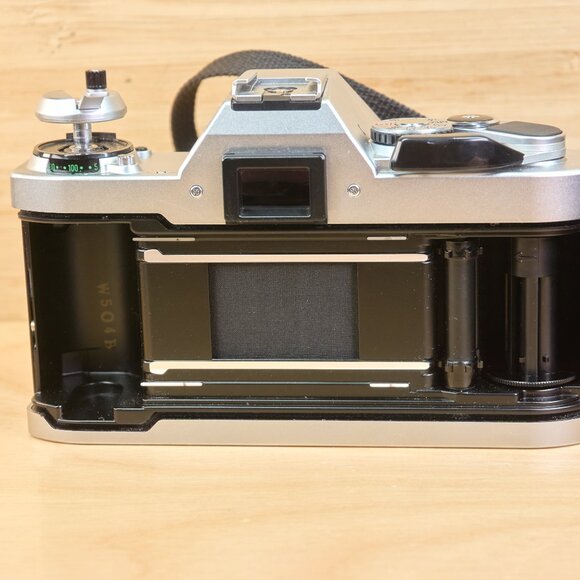 Canon AL-1 / 35mm SLR Film Camera / 50mm f1.8 Lens / Made in Japan / Tested - Picture 10 of 10